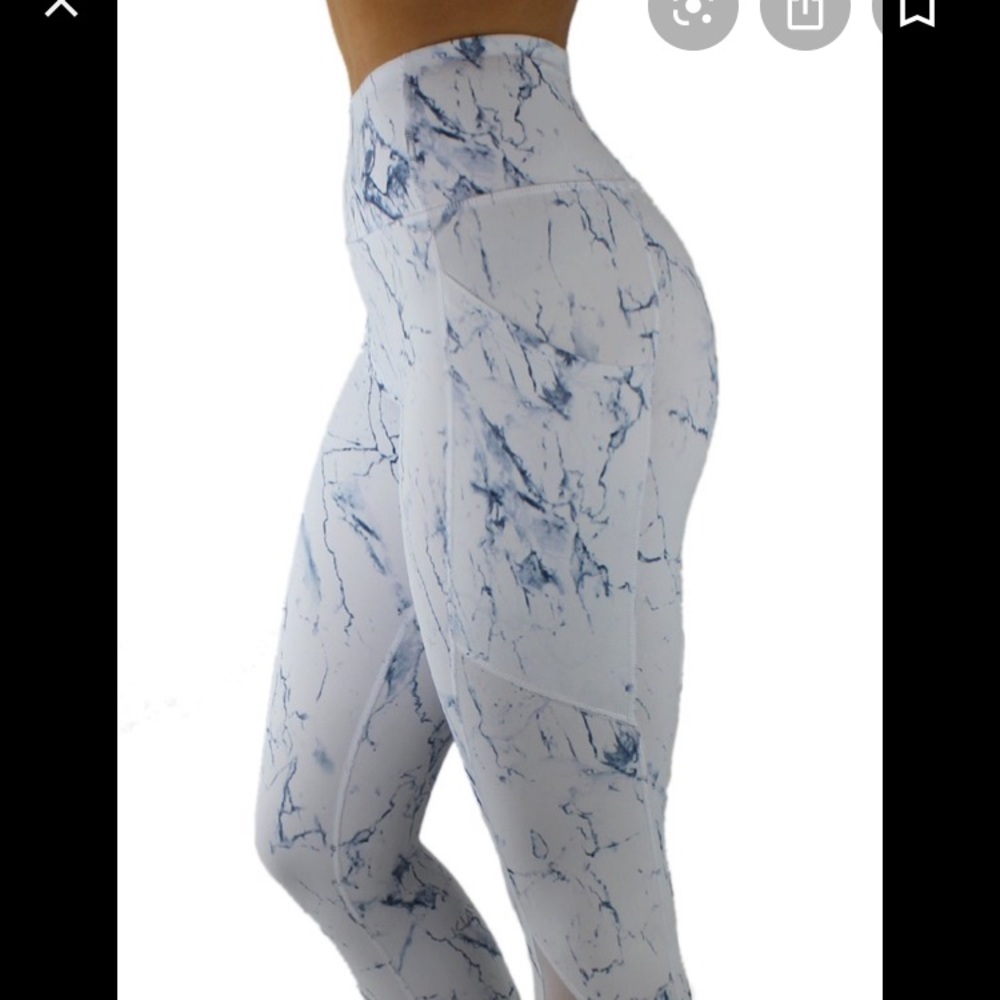 Kiava marble Crop Capri medium high waisted